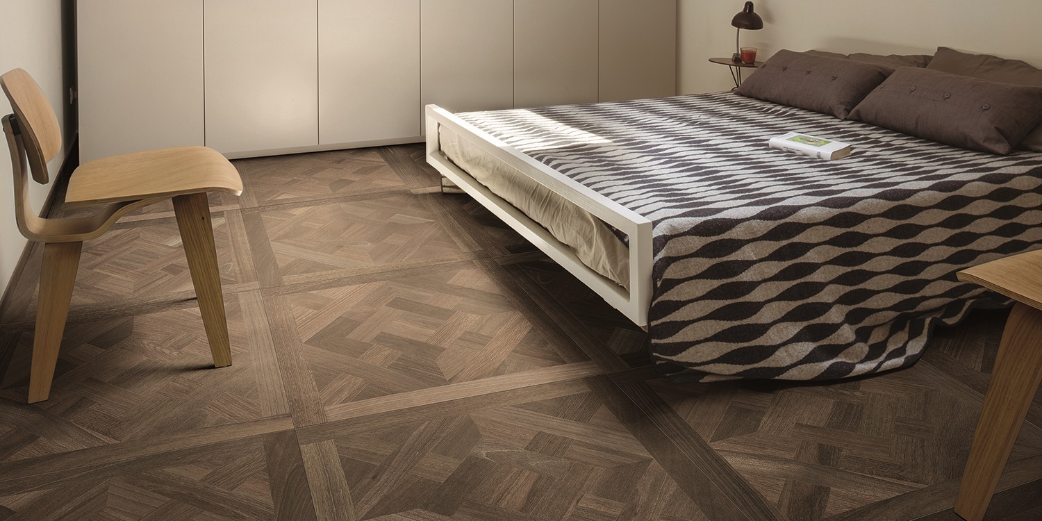 WOODEN DECOR WALNUT 80X80