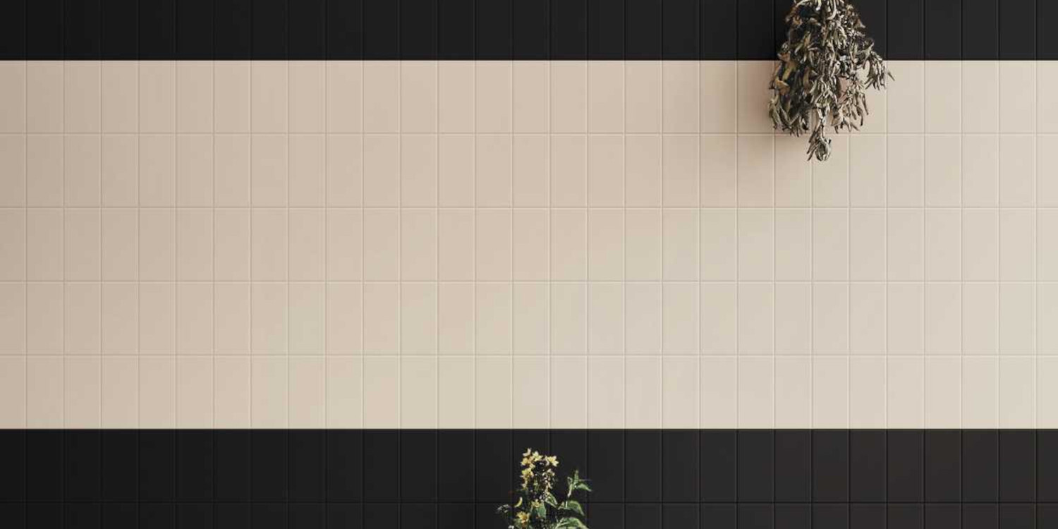 HELLO SAT BLACK 7,5X15