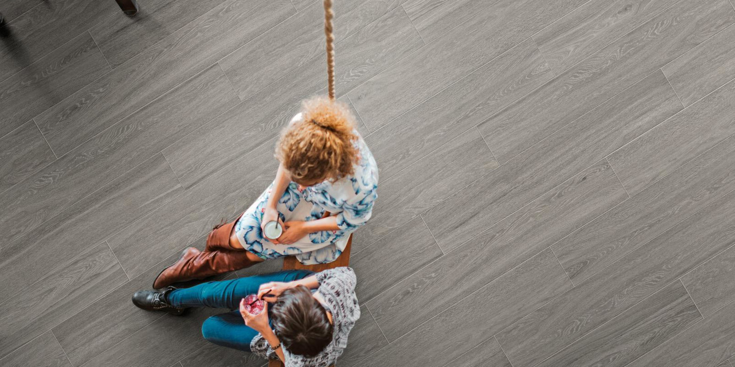 TREVERKVIEW ROVERE GRIGIO 20X120 RECTIFICADO